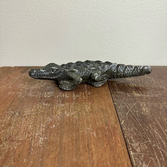 Vintage African Soapstone Carved Alligator Crocodile 6 Inch Long Figurine - Picture 1 of 9